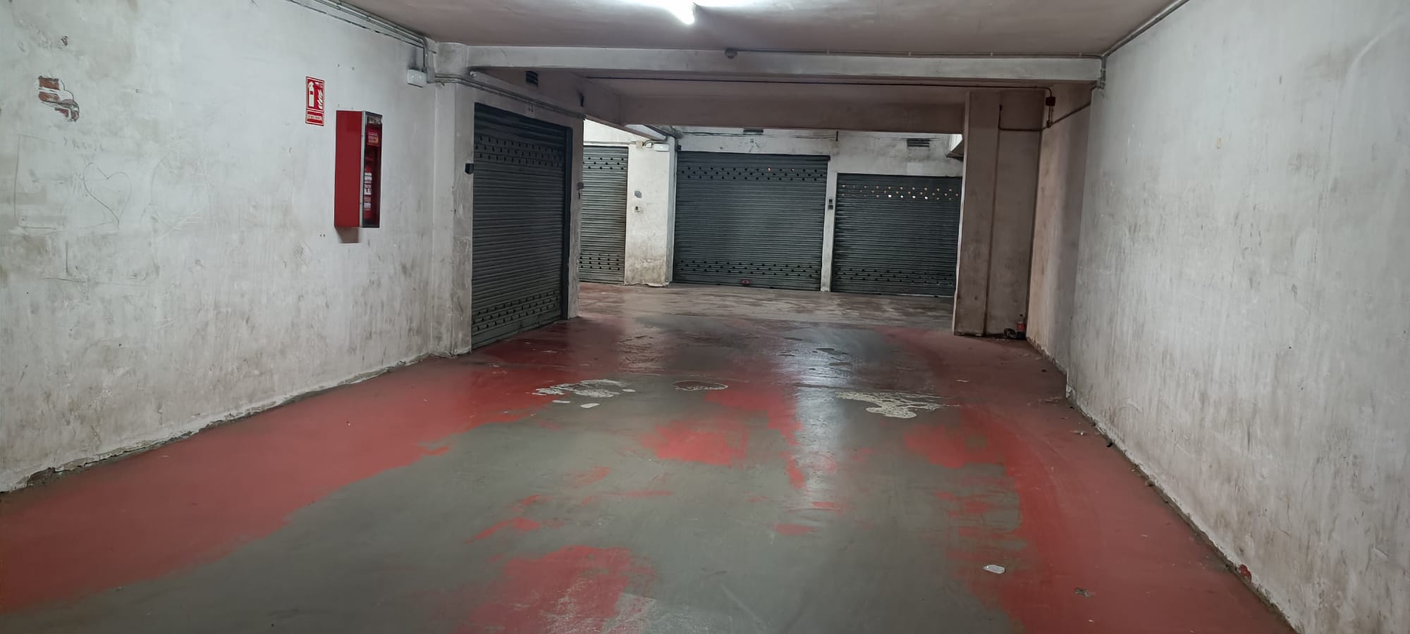 LOCAL GARAGE CERRADO