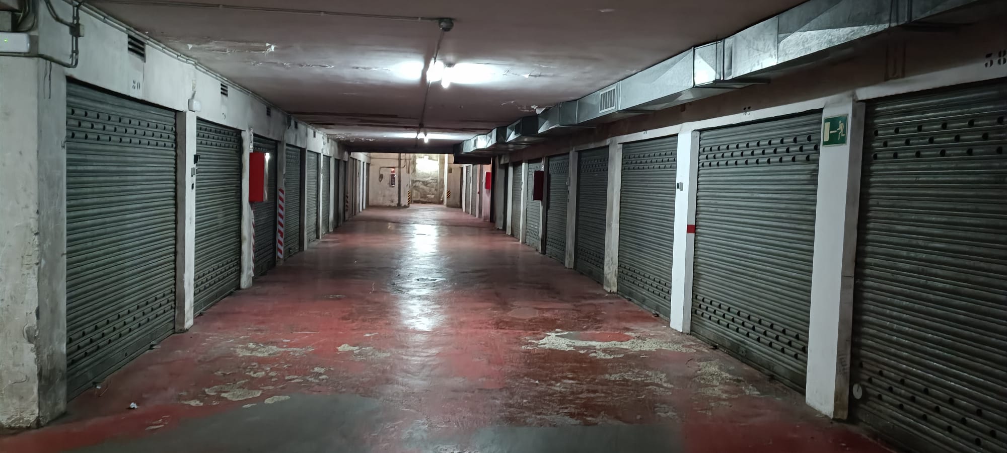LOCAL GARAGE CERRADO