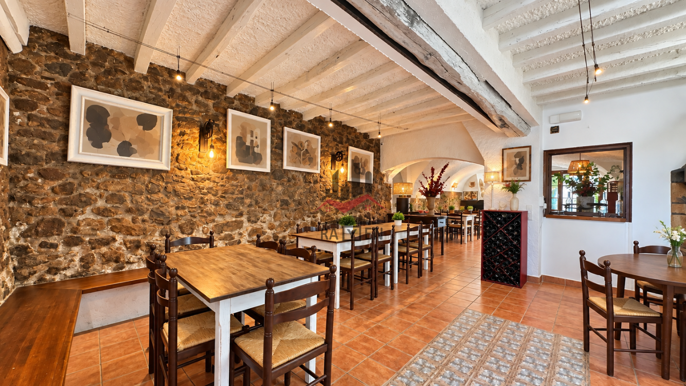 Casa en venta en  Terrades, Girona  48/54