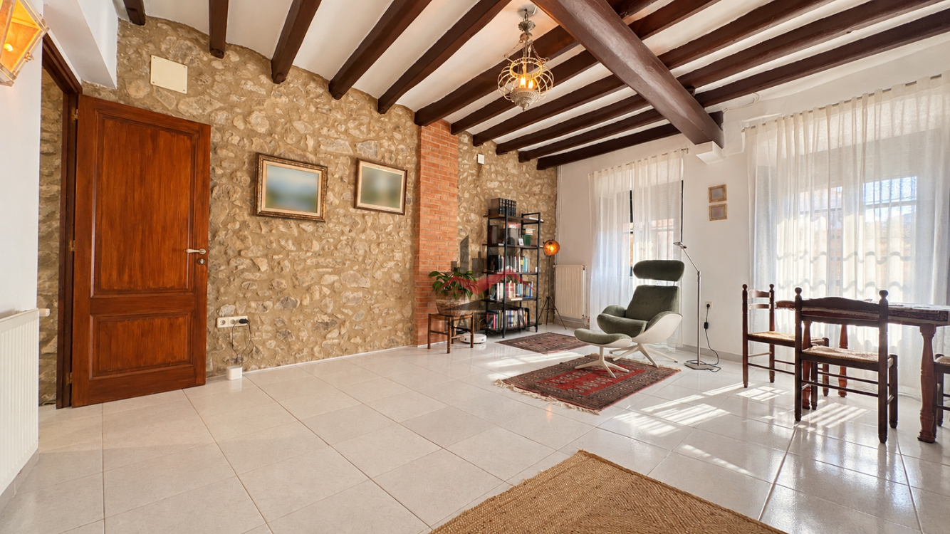 Casa en venta en  Terrades, Girona  3/54