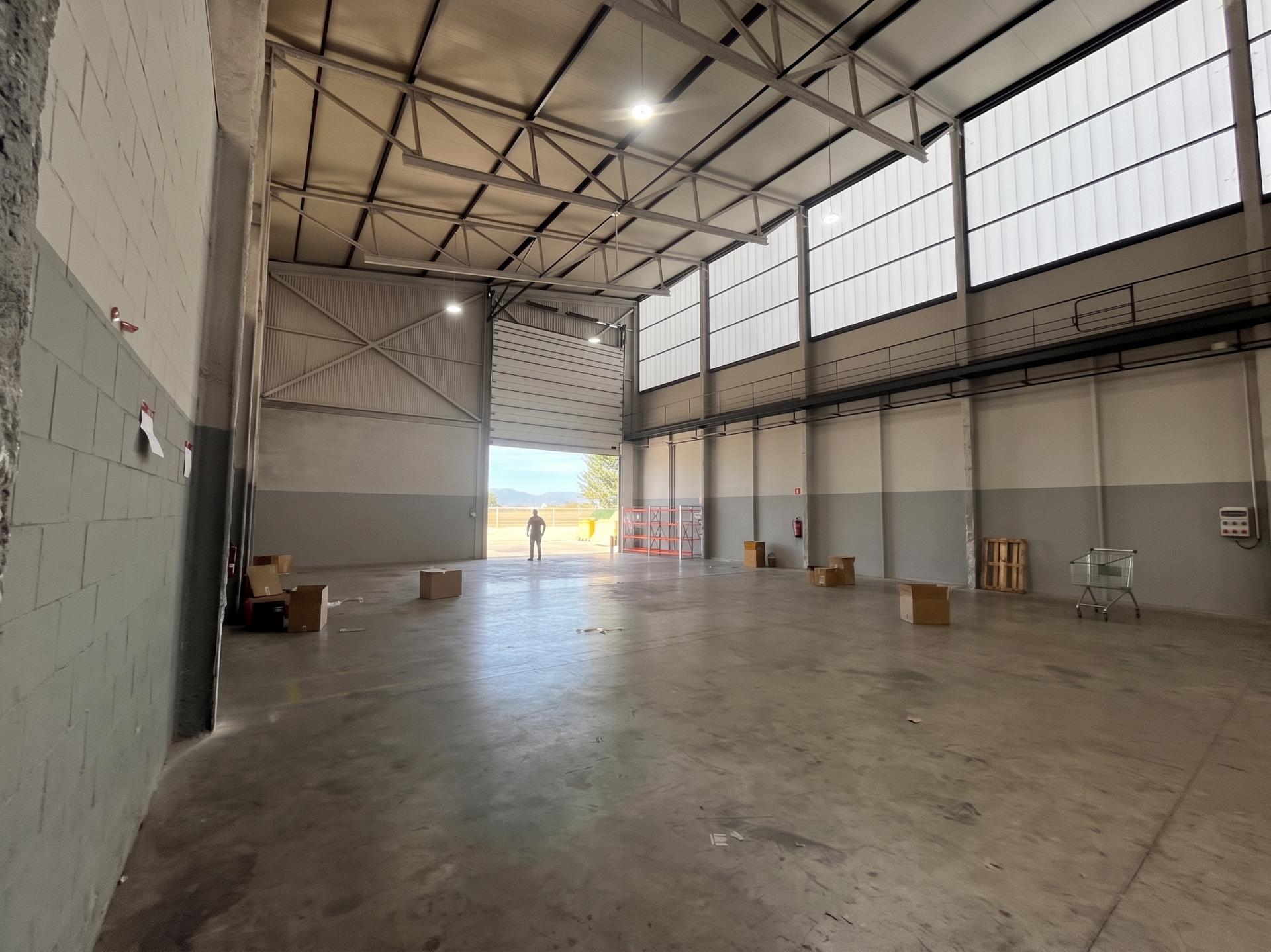 nave-industrial en riudellots-de-la-selva ·  €