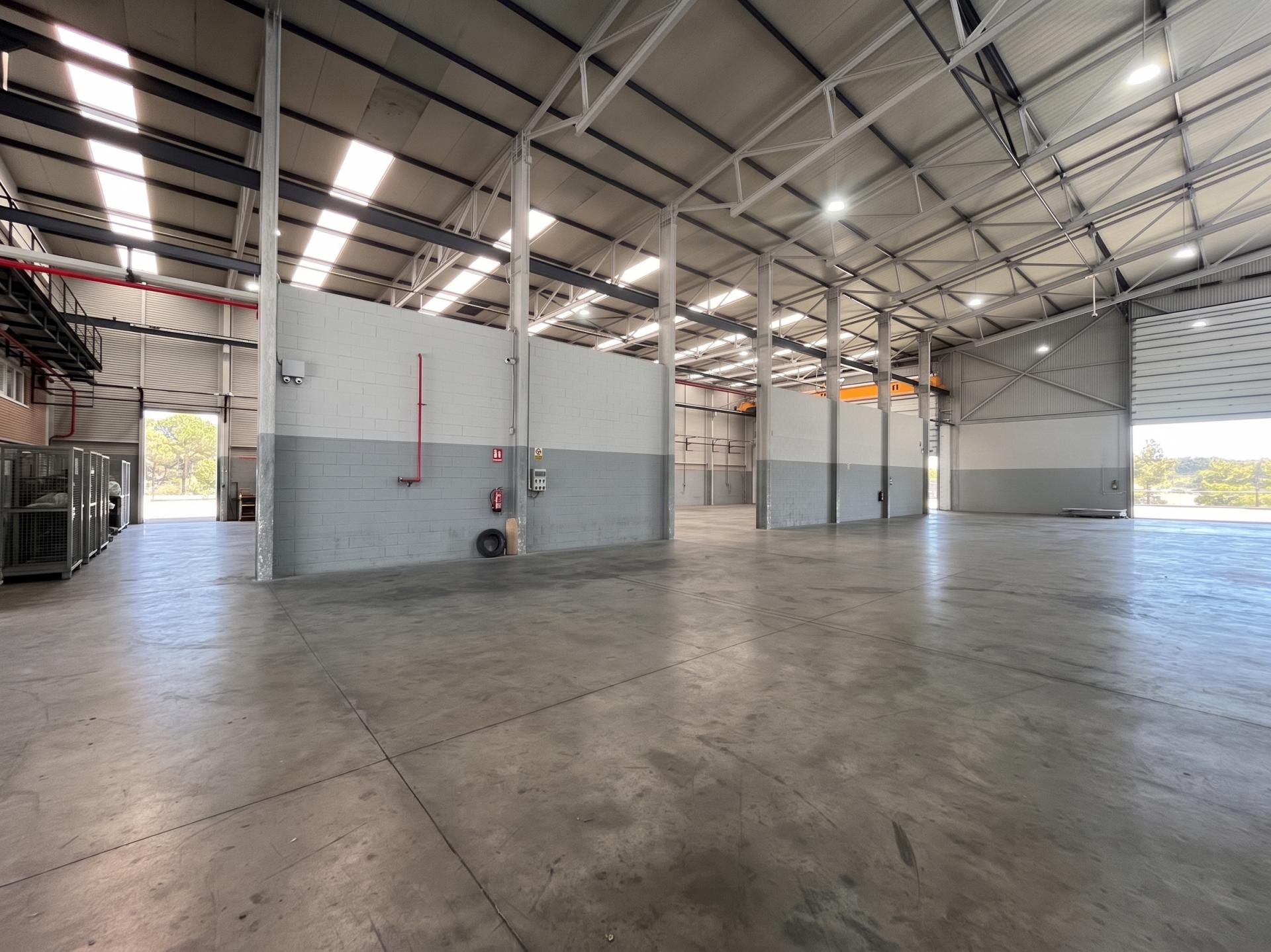 nave-industrial en riudellots-de-la-selva ·  €