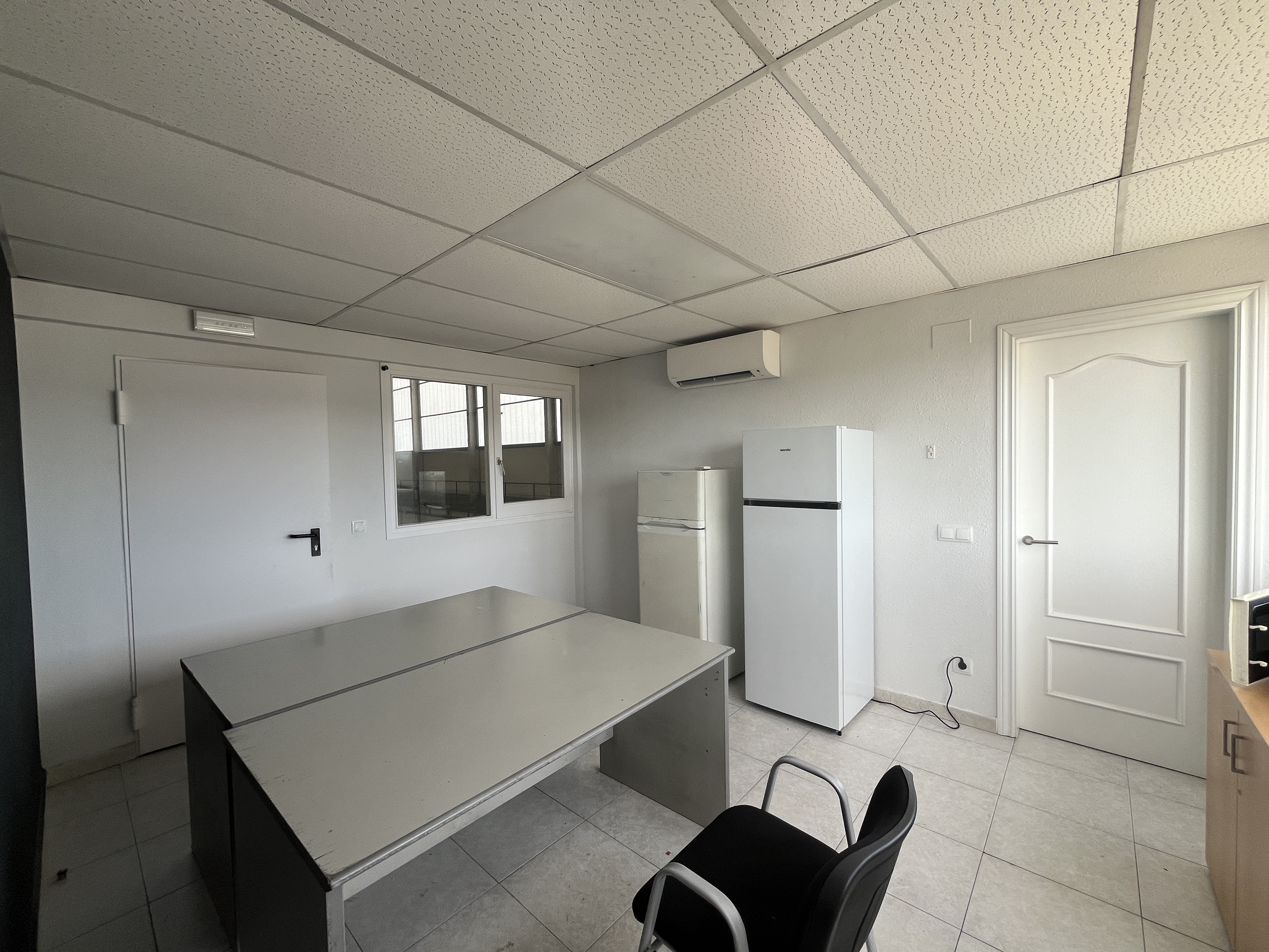 nave-industrial en riudellots-de-la-selva ·  €