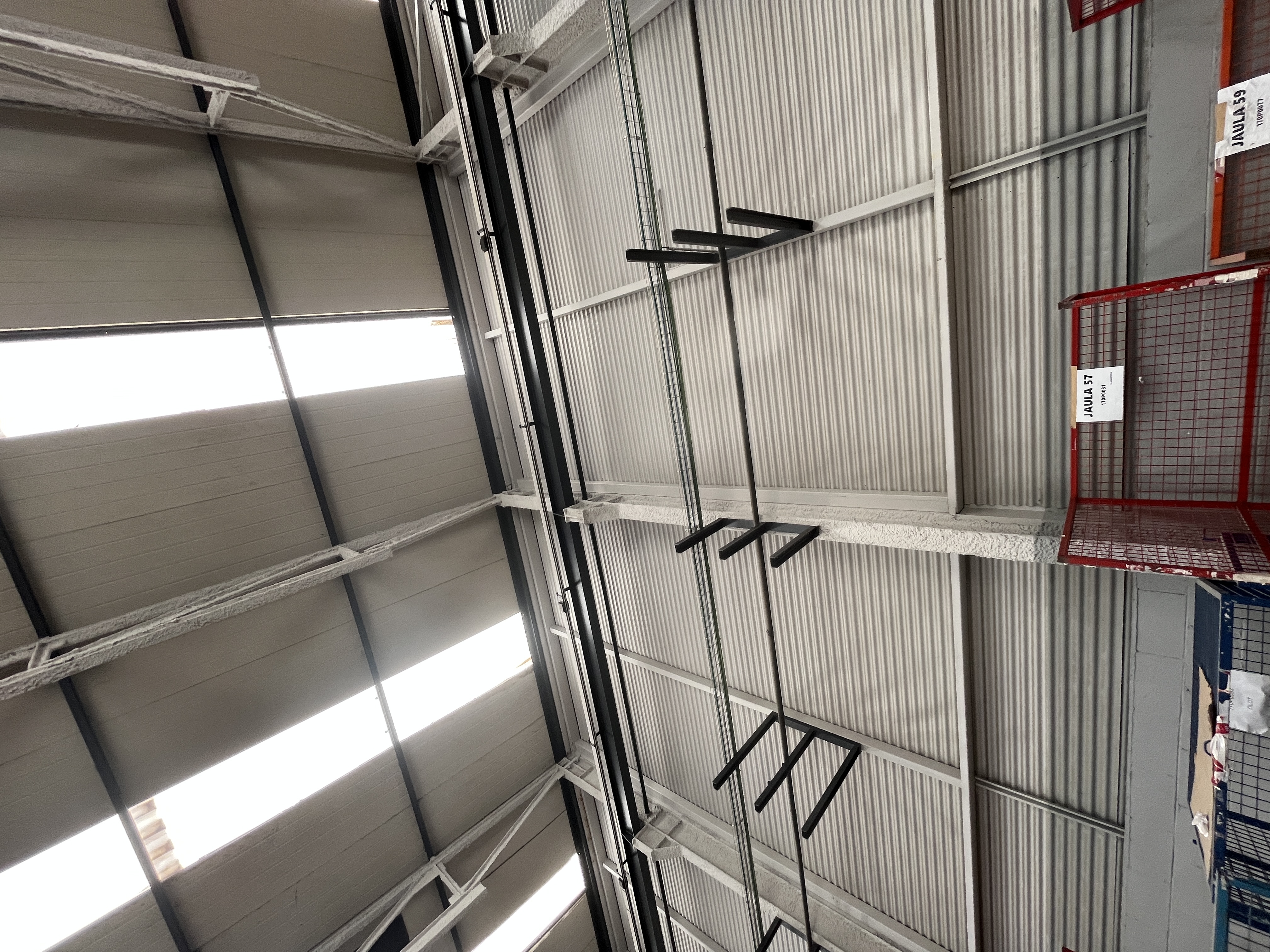 nave-industrial en riudellots-de-la-selva ·  €