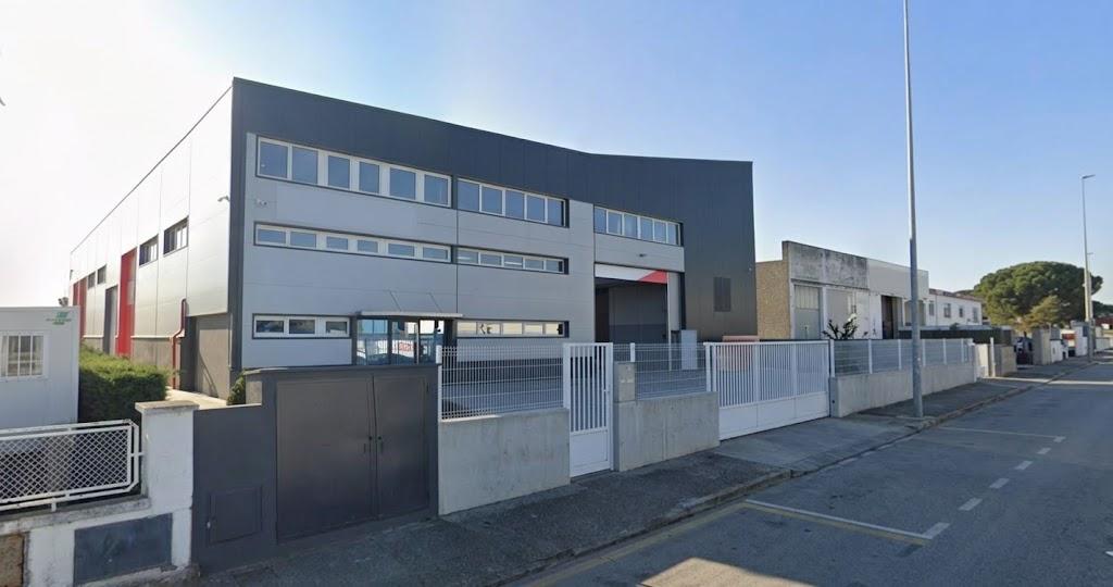 nave-industrial en riudellots-de-la-selva ·  €