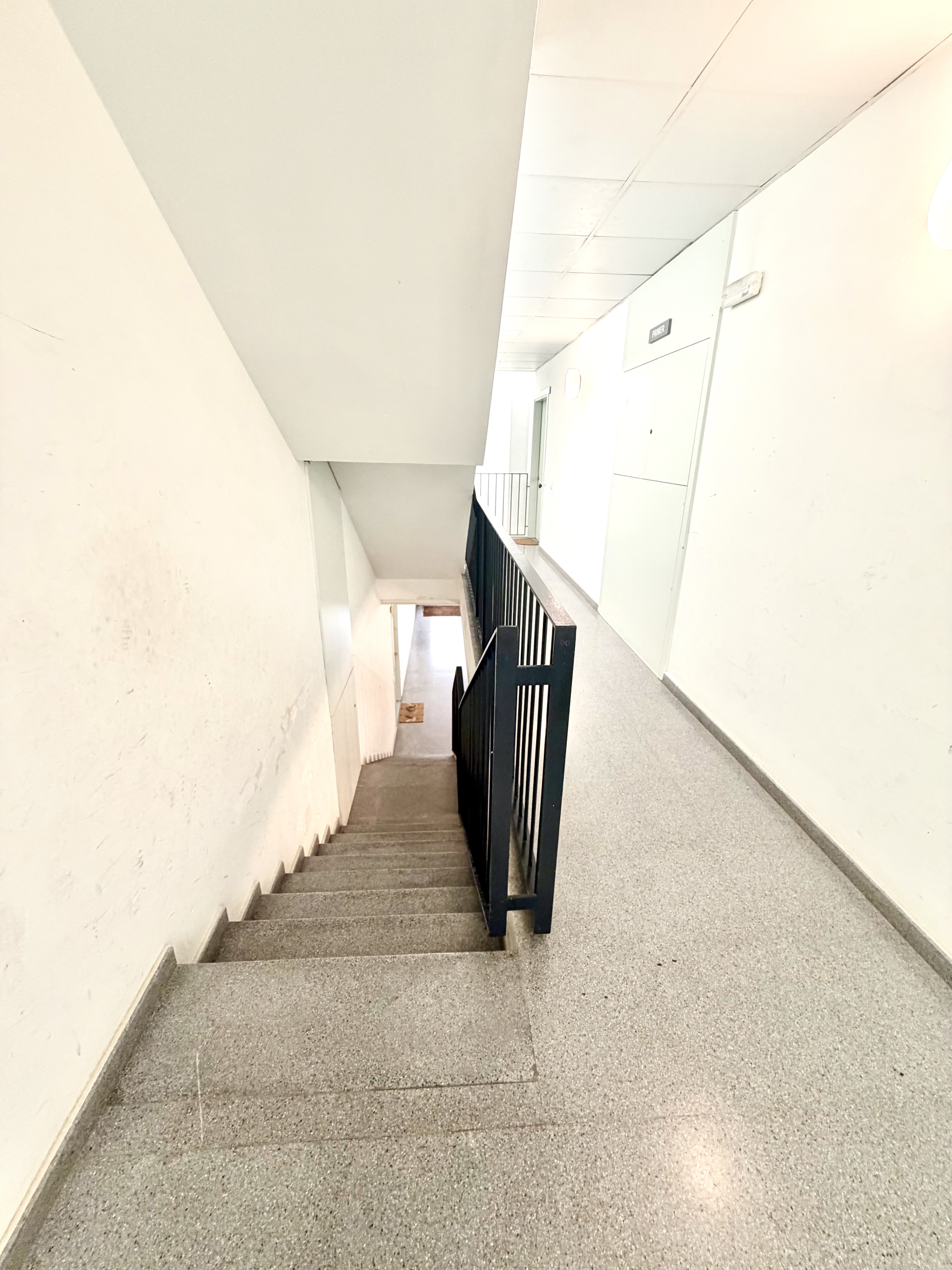 Piso en venta  La Granada, Barcelona  29/33