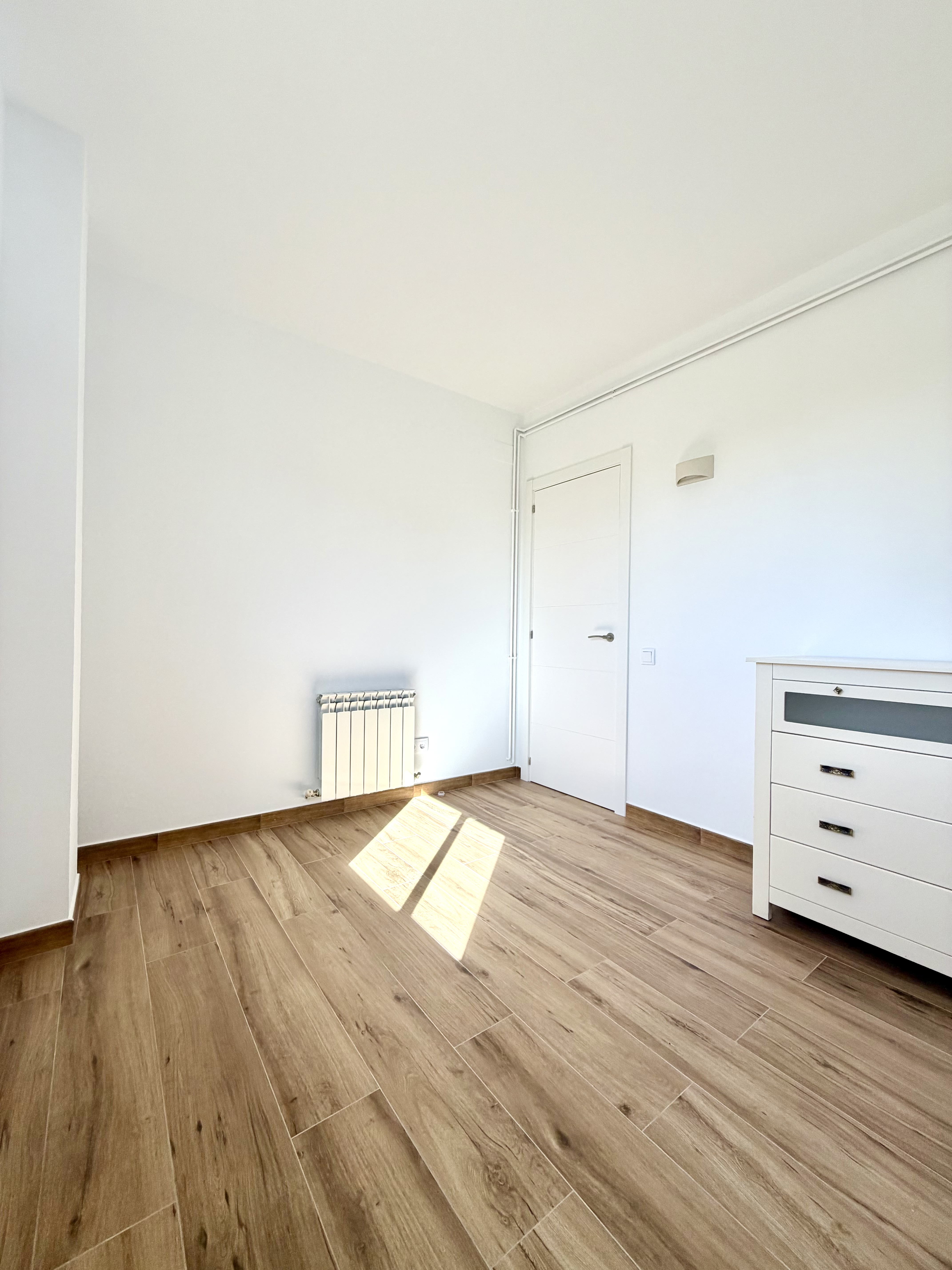 Piso en venta  La Granada, Barcelona  16/33