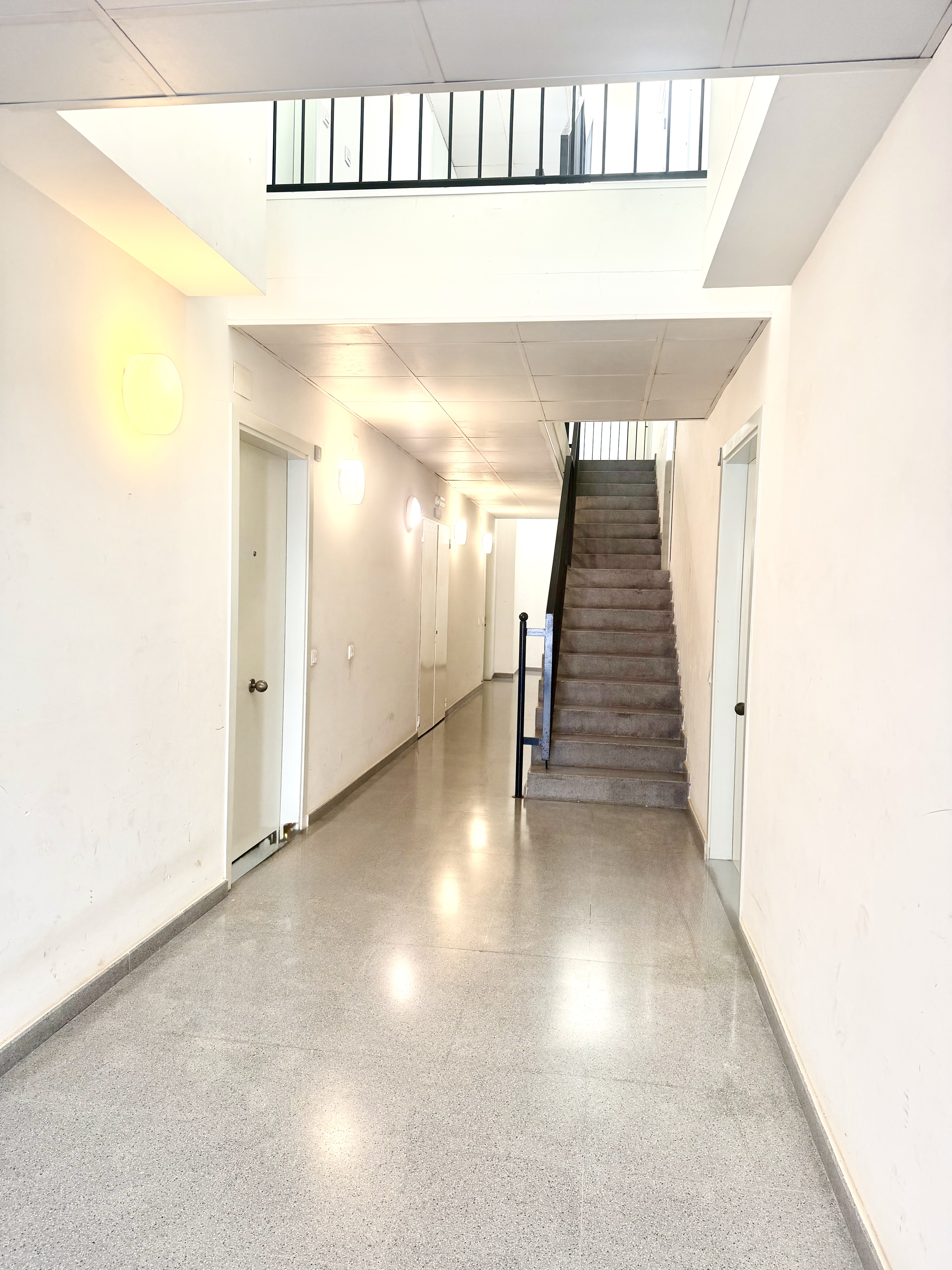 Piso en venta  La Granada, Barcelona  28/33