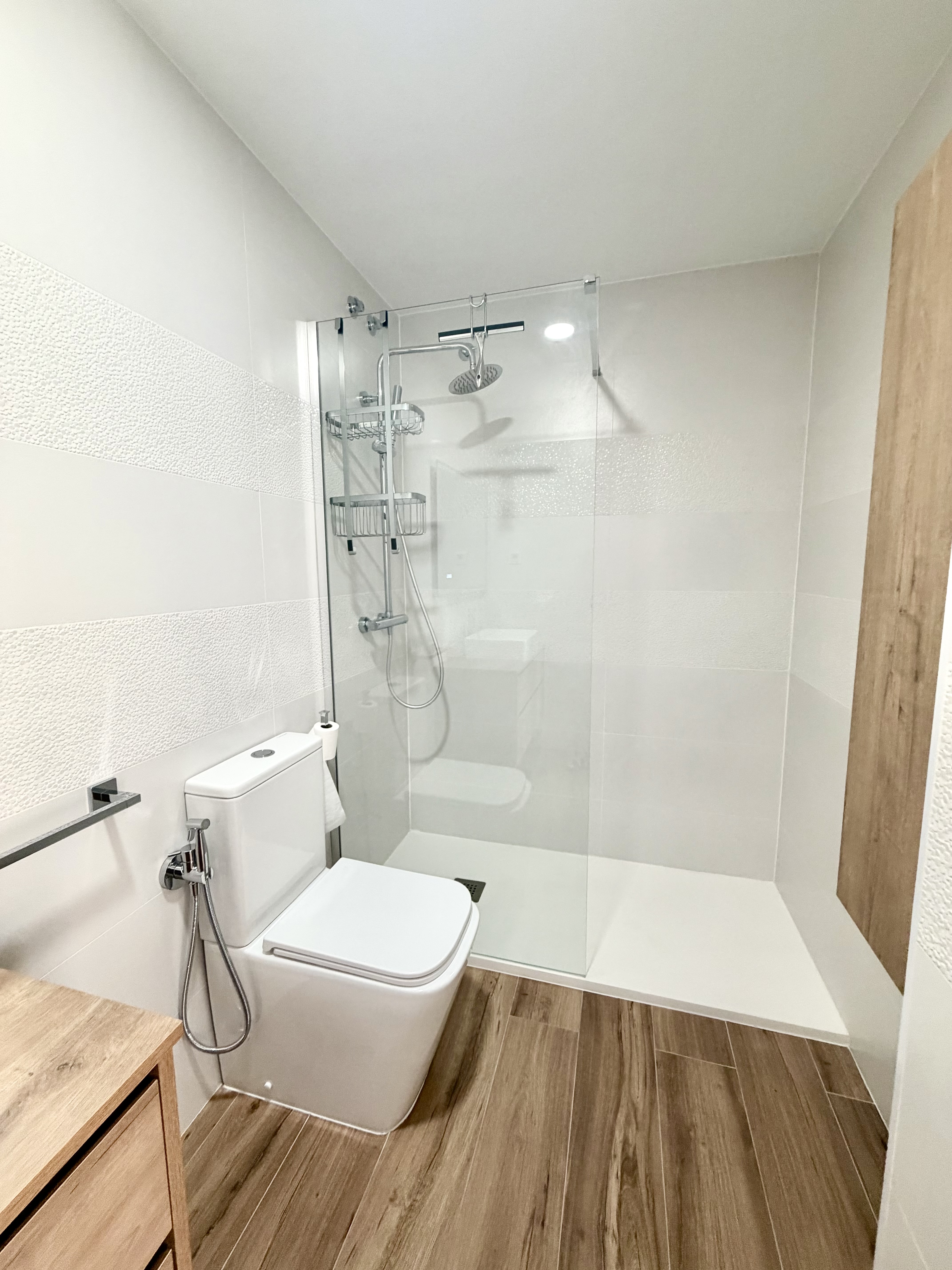 Piso en venta  La Granada, Barcelona  7/33