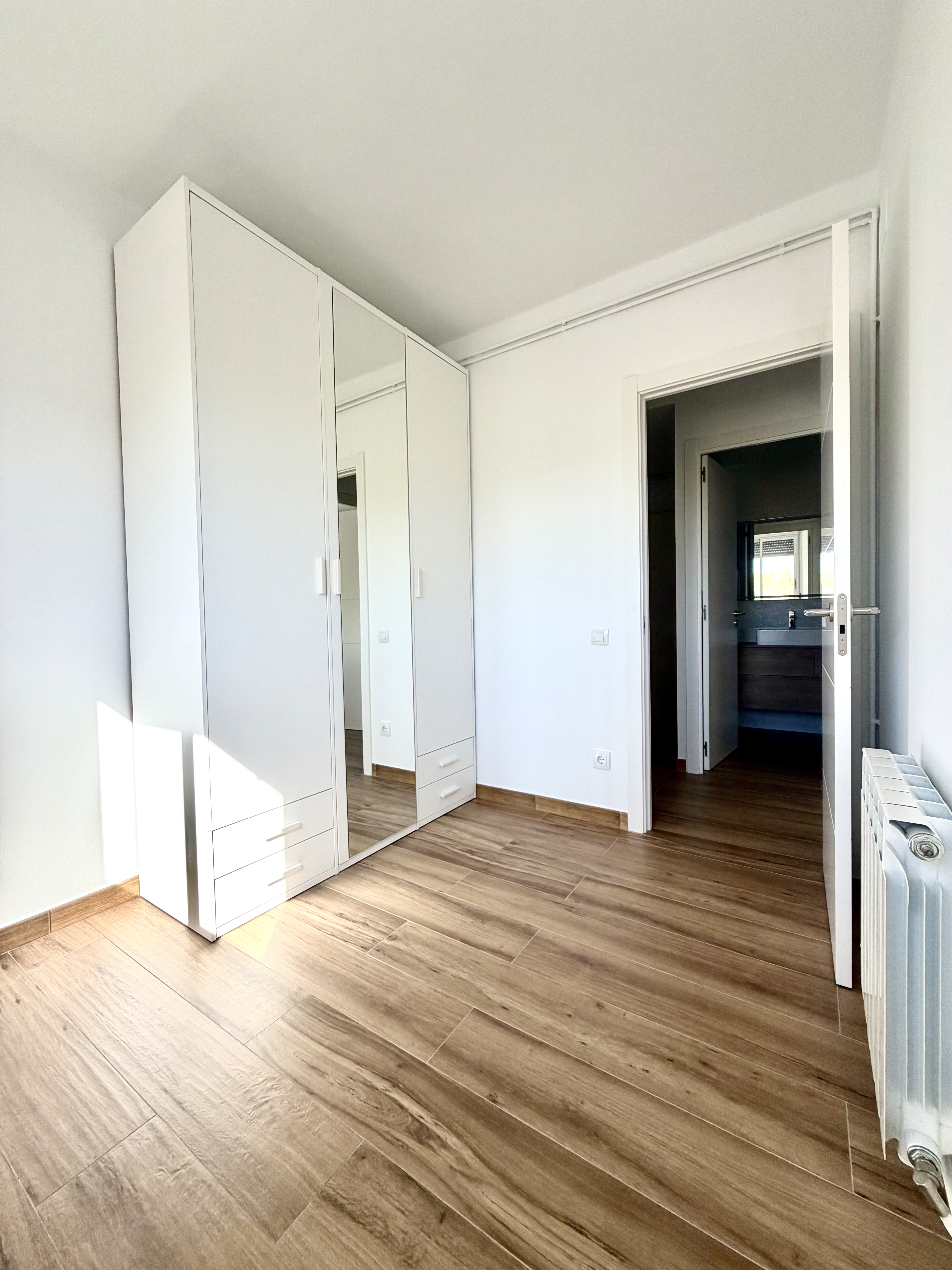 Piso en venta  La Granada, Barcelona  13/33
