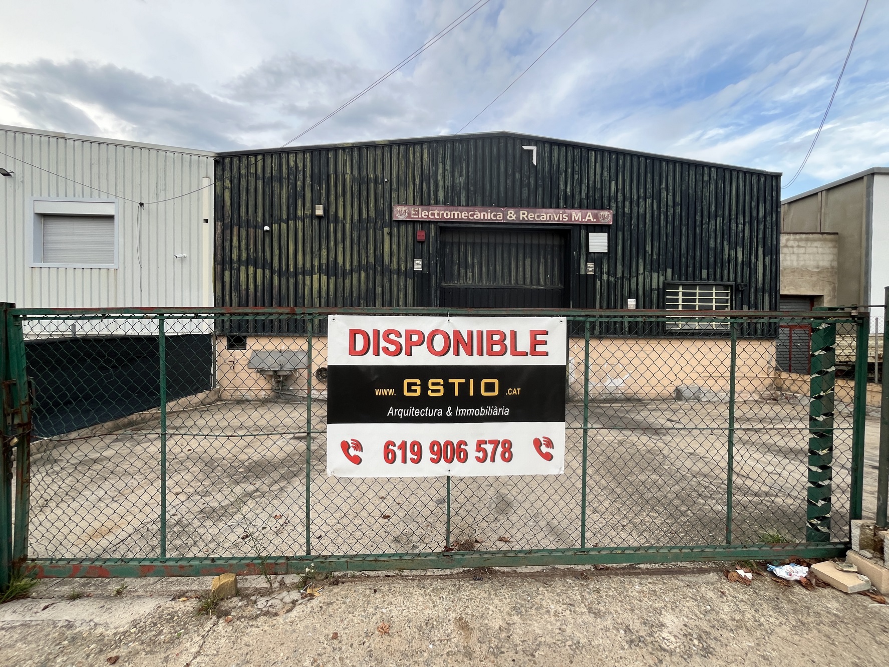 nave-industrial en sils ·  260000€