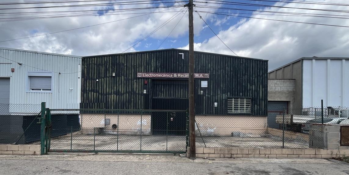 nave-industrial en sils ·  260000€
