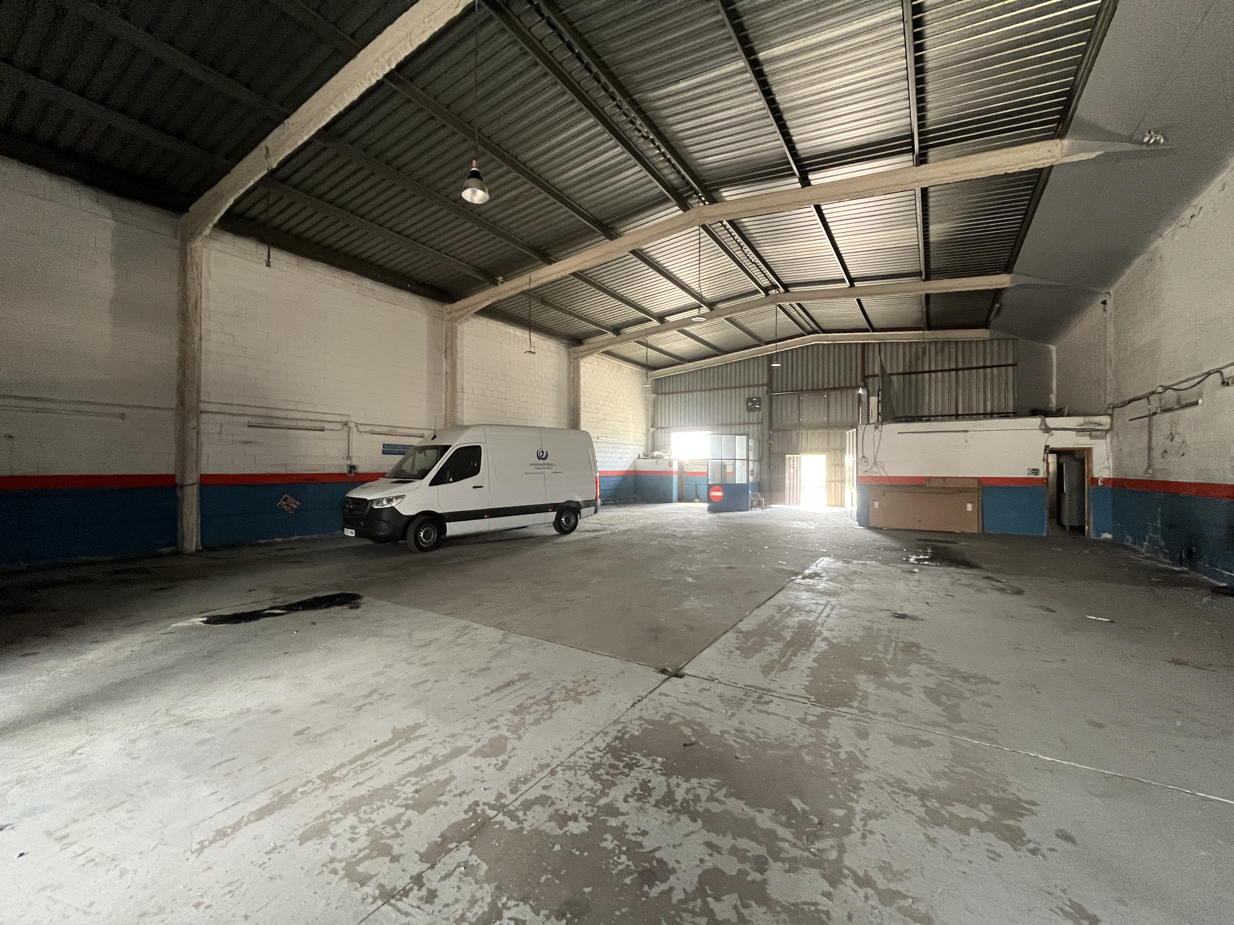 nave-industrial en sils ·  260000€