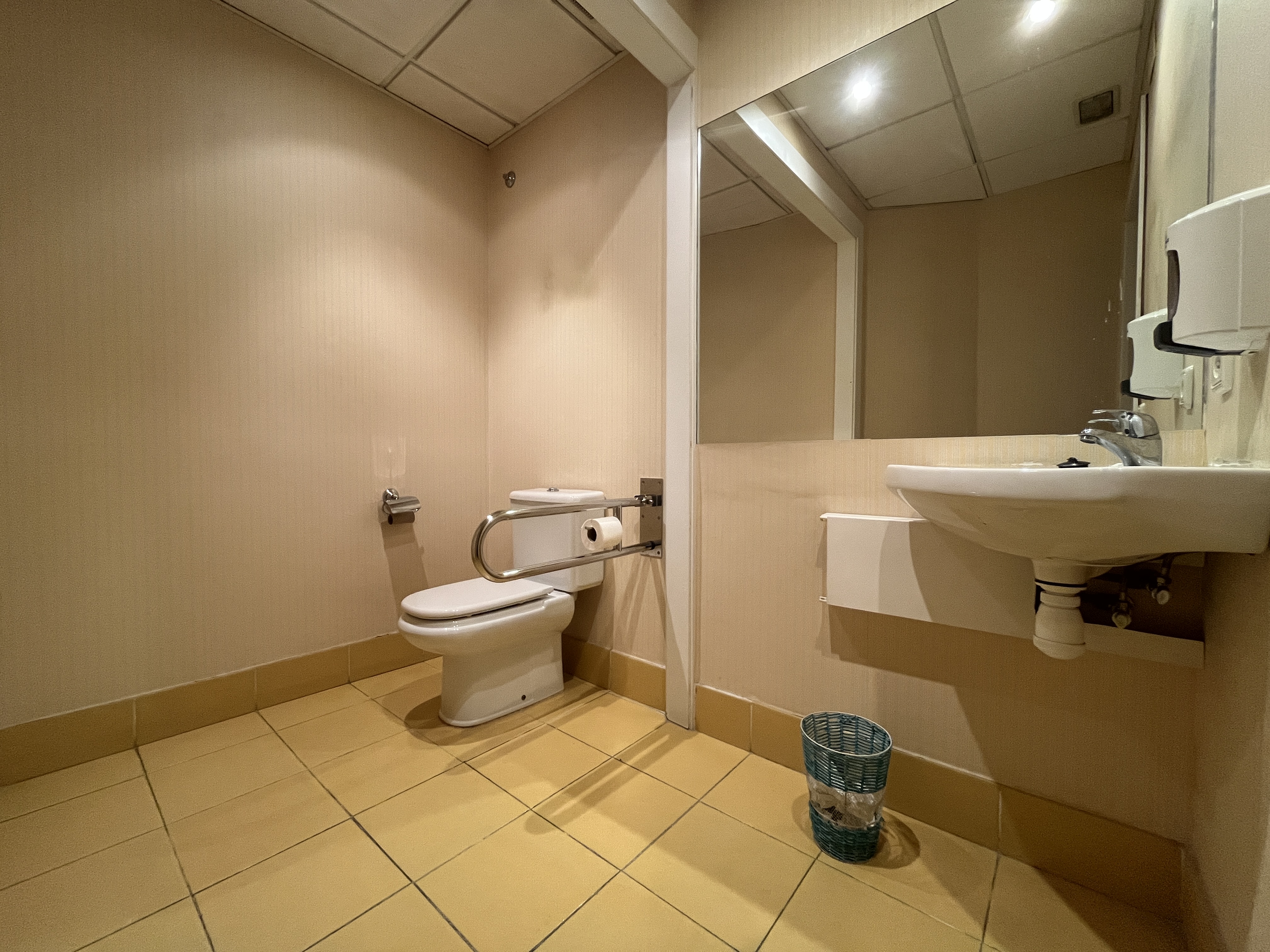 oficines en girona · girona-centre 2800€