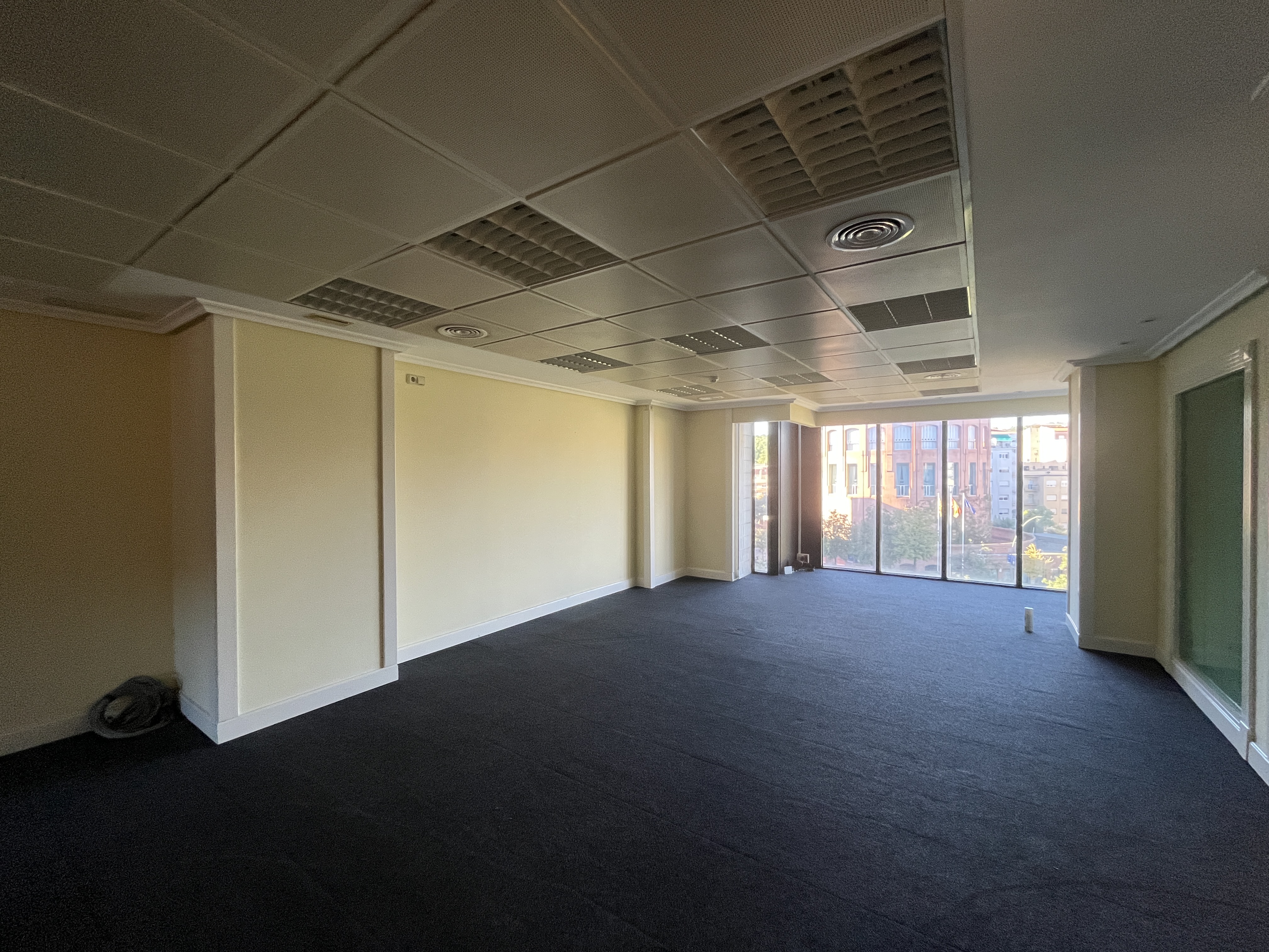 oficines en girona · girona-centre 2800€