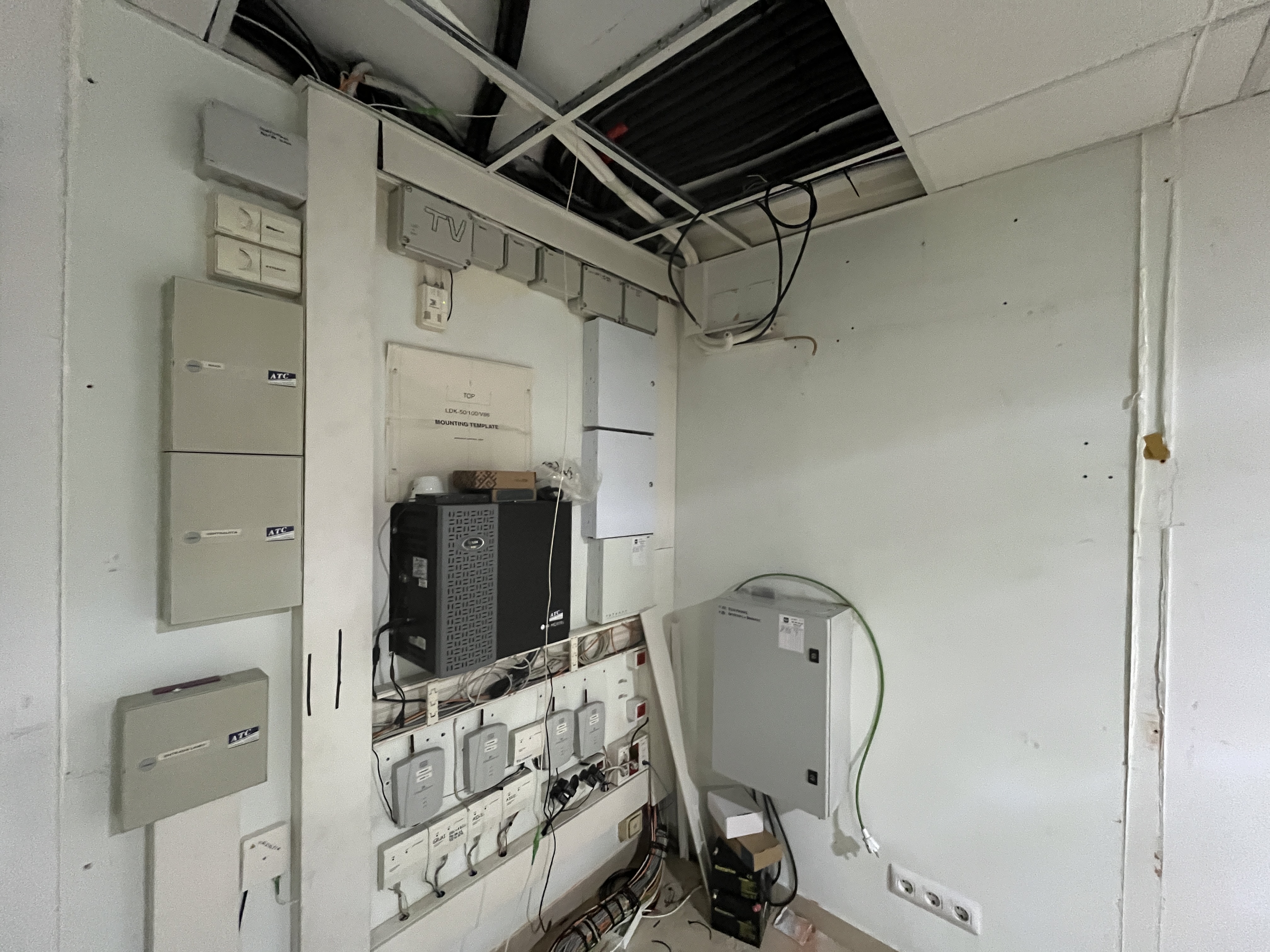nau-industrial en salt · macana 1600000€