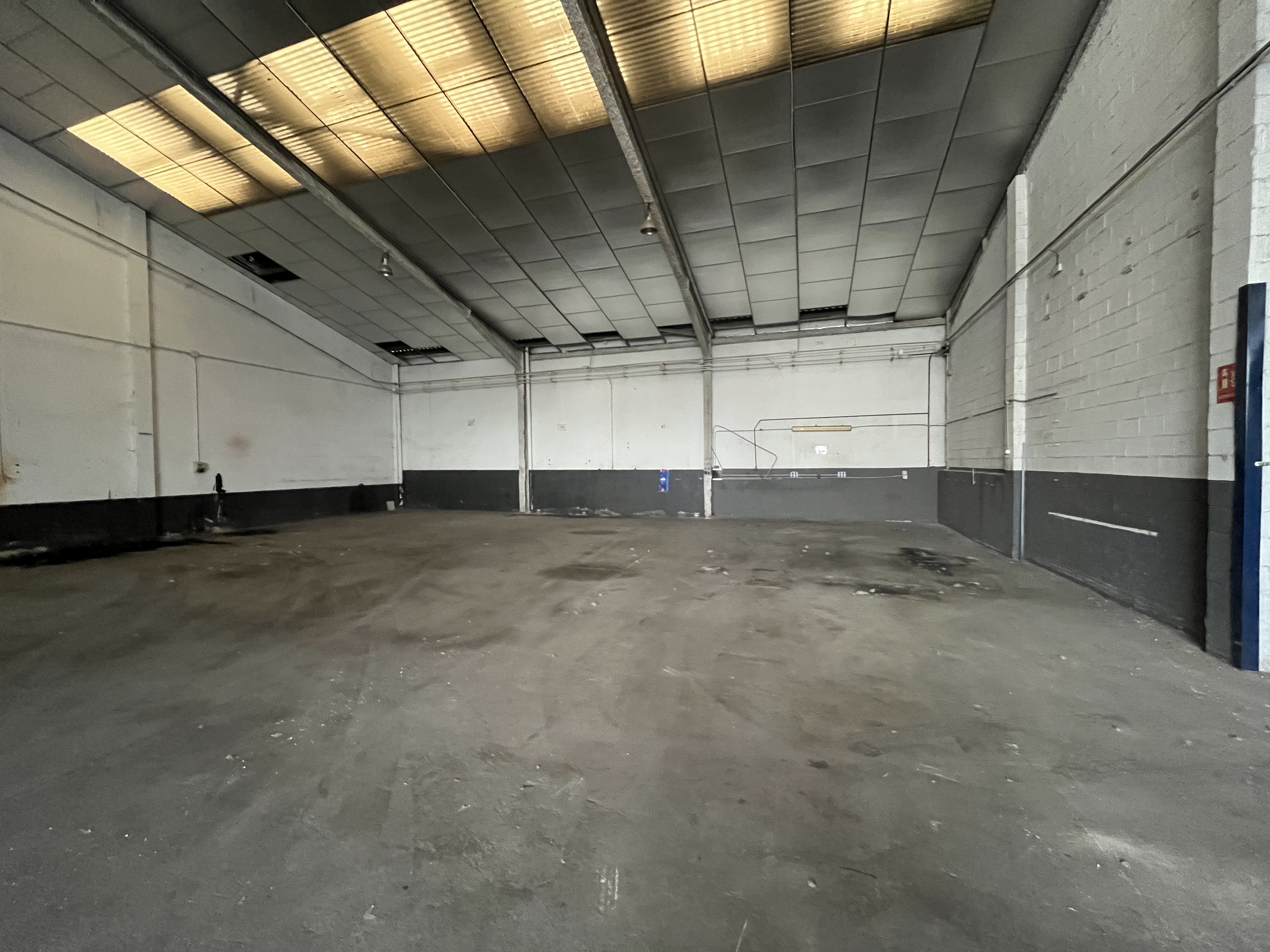 nau-industrial en salt · macana 1600000€
