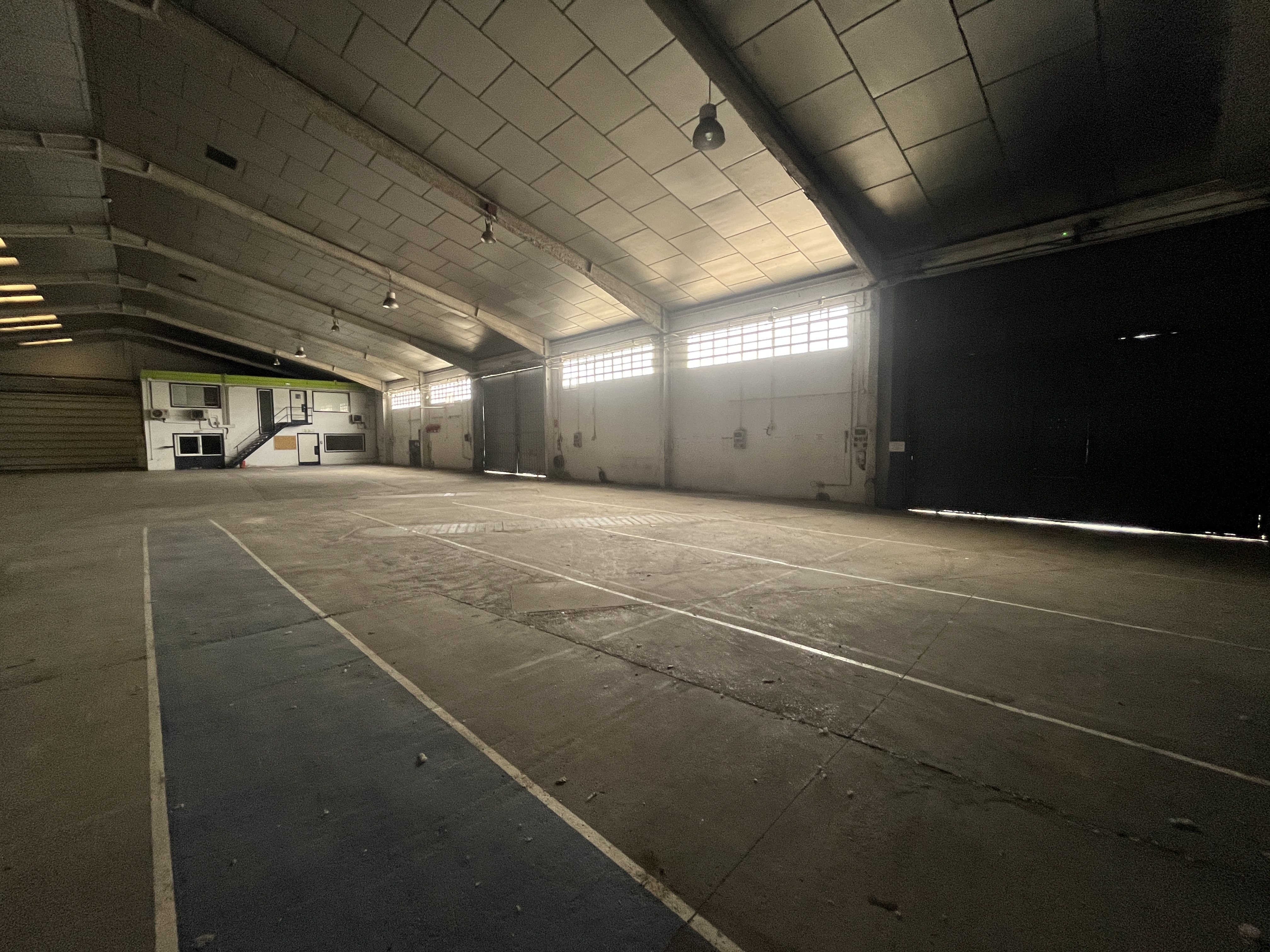 nau-industrial en salt · macana 1600000€