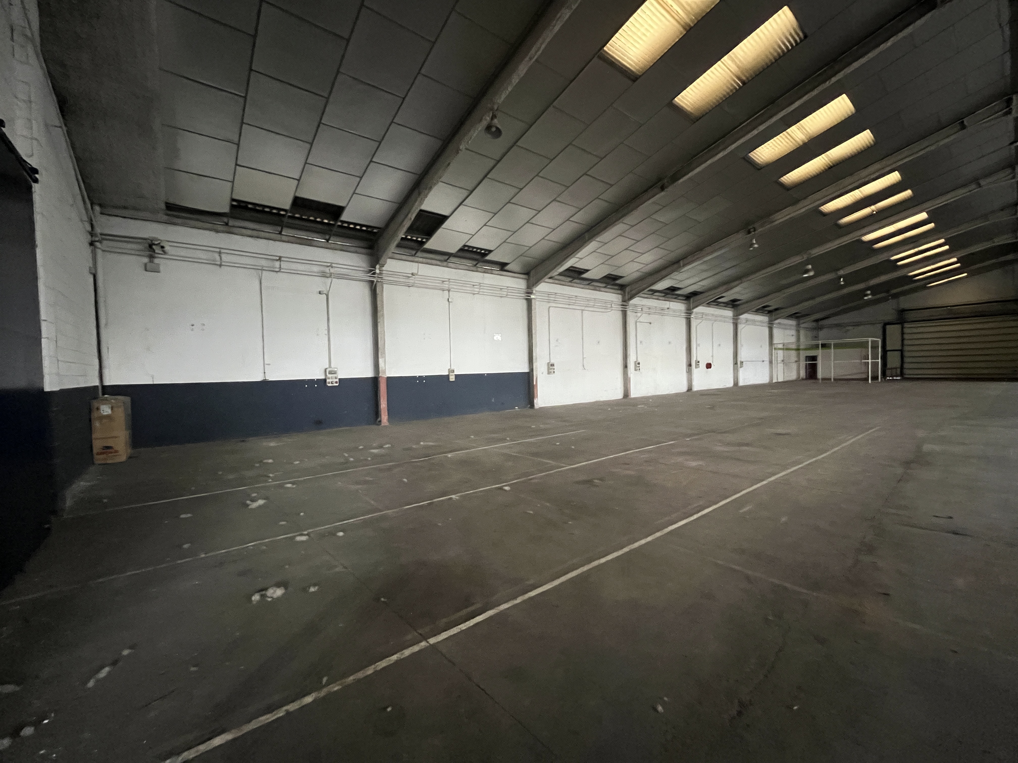 nau-industrial en salt · macana 1600000€