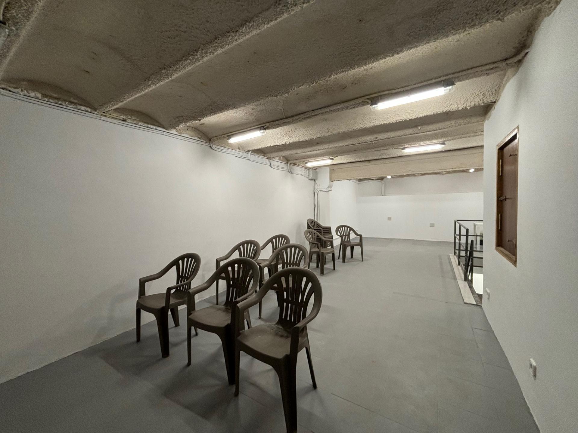 Commercial for sale in Barcelona Eixample / Antiga Esquerra Eixample de Villarroel