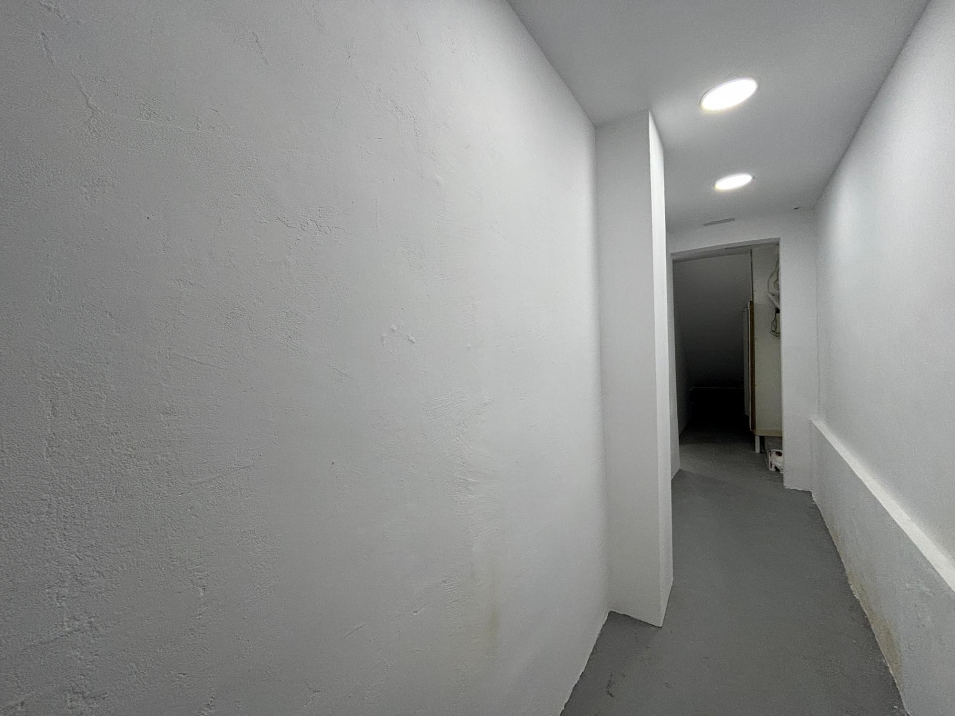 Commercial for sale in Barcelona Eixample / Antiga Esquerra Eixample de Villarroel