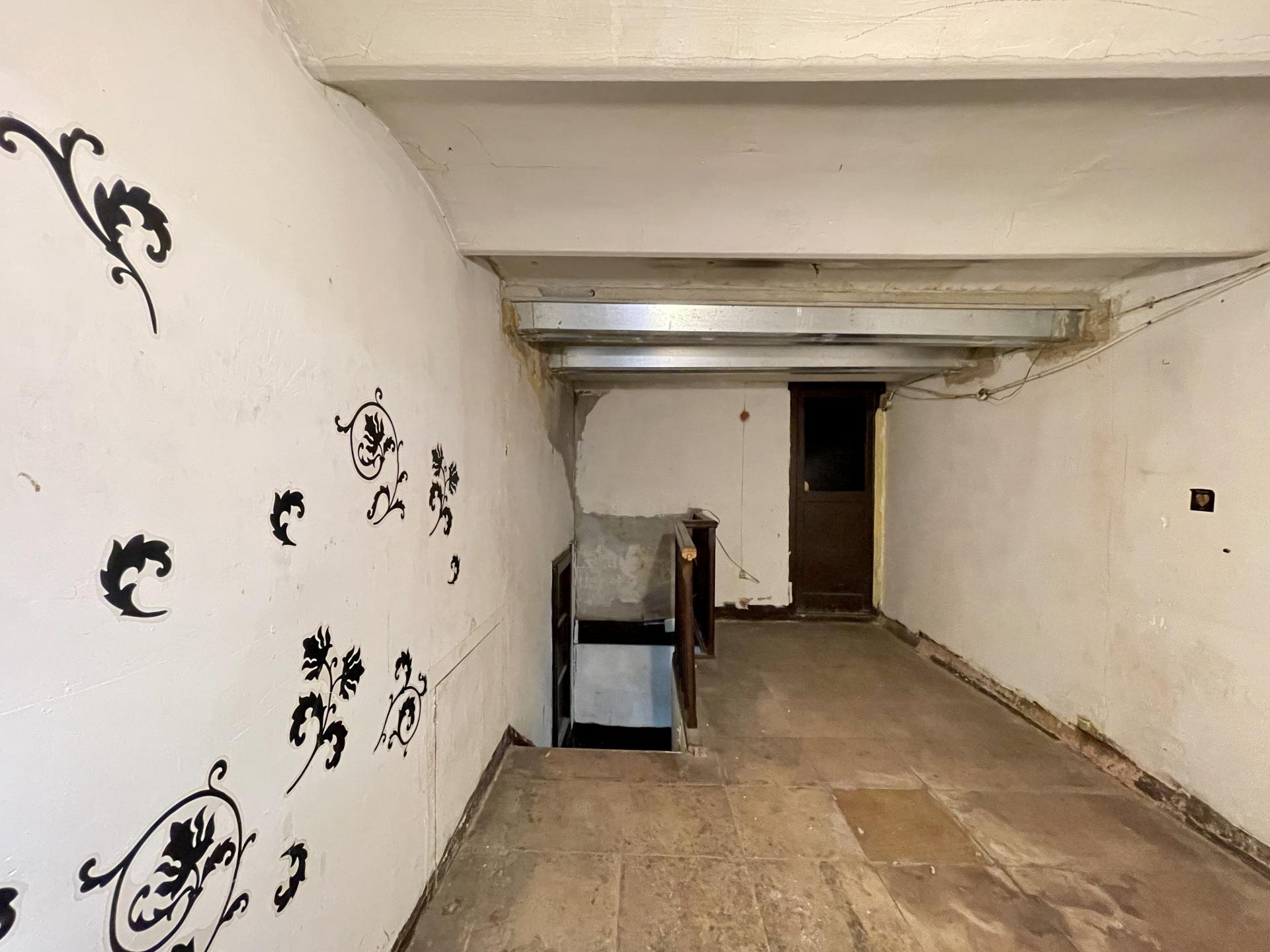 Commercial for sale in Barcelona Eixample / Nova Esquerra Eixample d'Entença