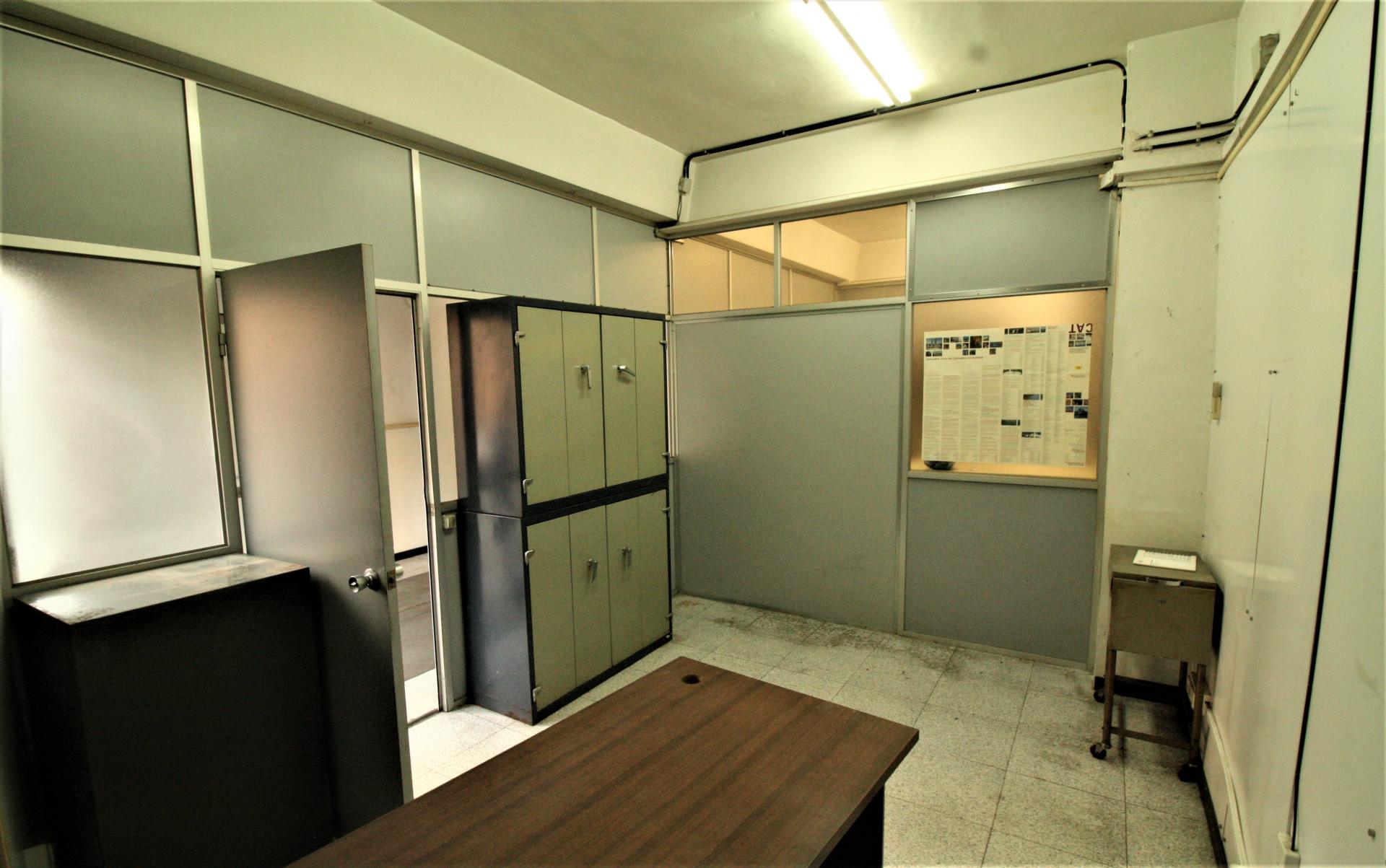 Local comercial en venta en Barcelona Sant Martí / El Camp de l'Arpa de Trinxant