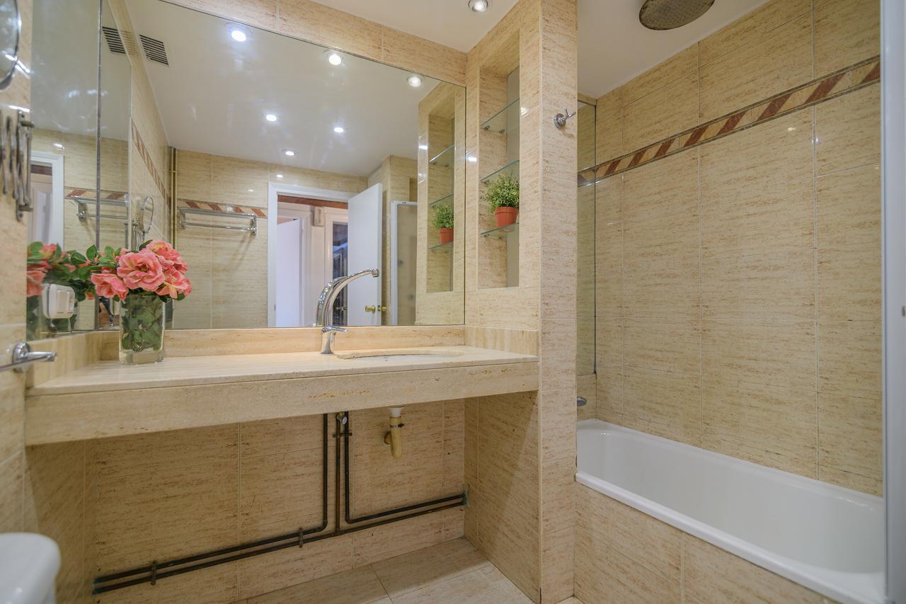 Appartement à vendre à Barcelona Gràcia / La Salut Repartidor